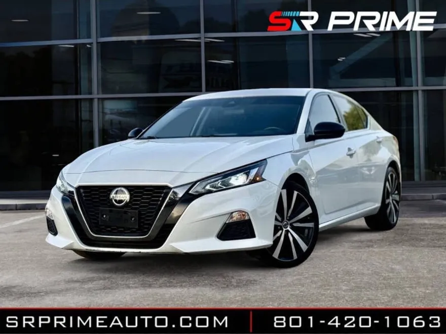 2022 Nissan Altima 2.5 SR photo 1