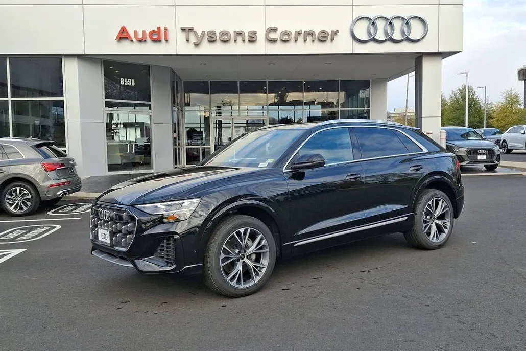 2025 Audi Q8 Premium Plus photo 1