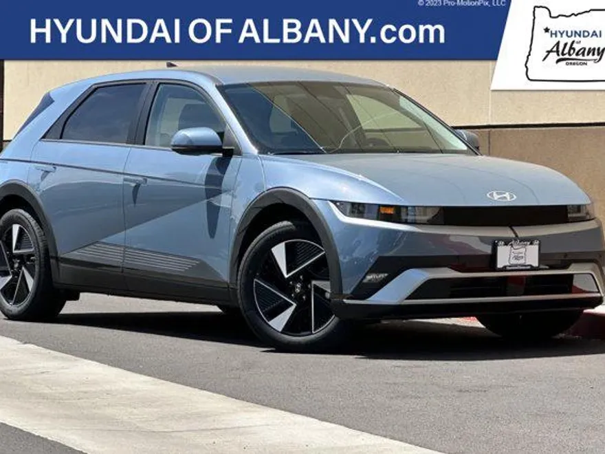 2025 Hyundai Ioniq 5 SE photo 1