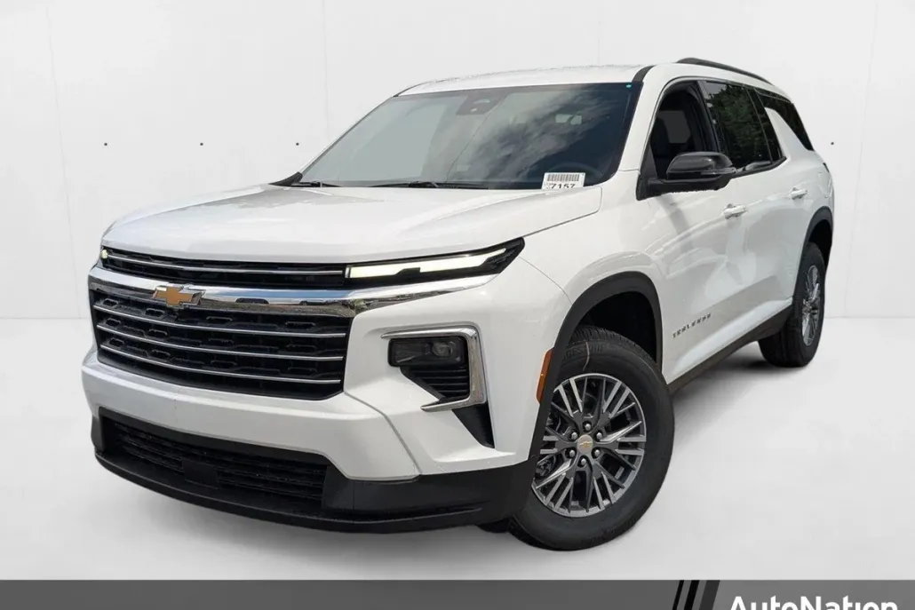 2025 Chevrolet Traverse photo 1