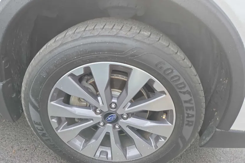 2018 Subaru Outback Touring photo 1