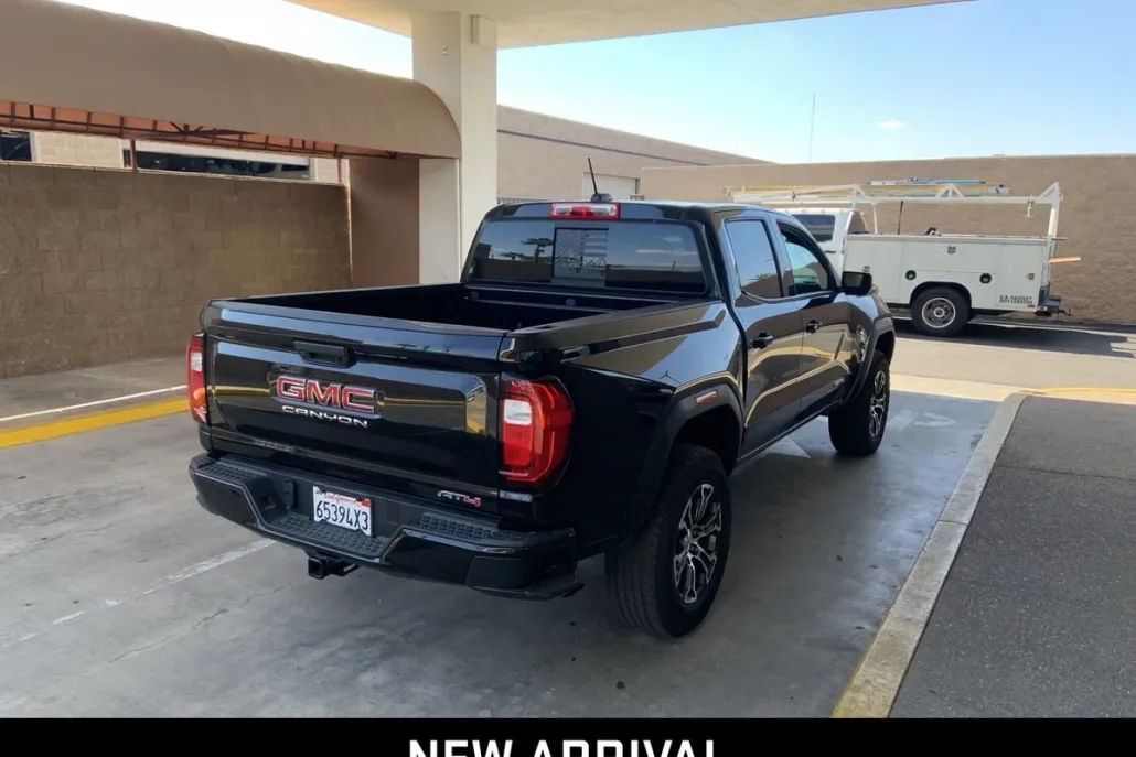 2023 Gmc Canyon AT4 photo 1