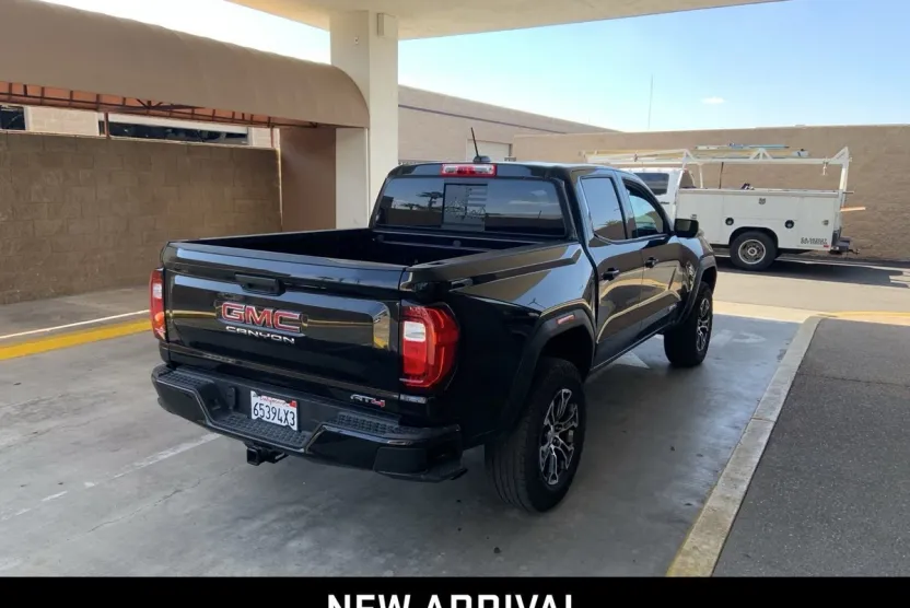 2023 Gmc Canyon AT4 photo 1