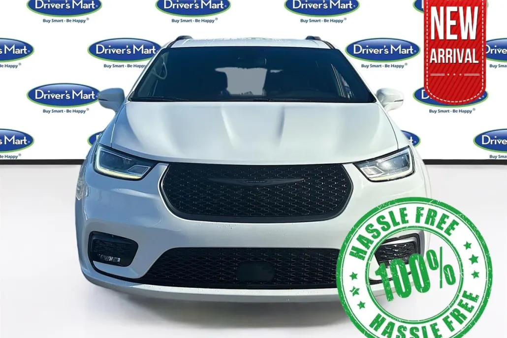 2021 Chrysler Pacifica Touring photo 1