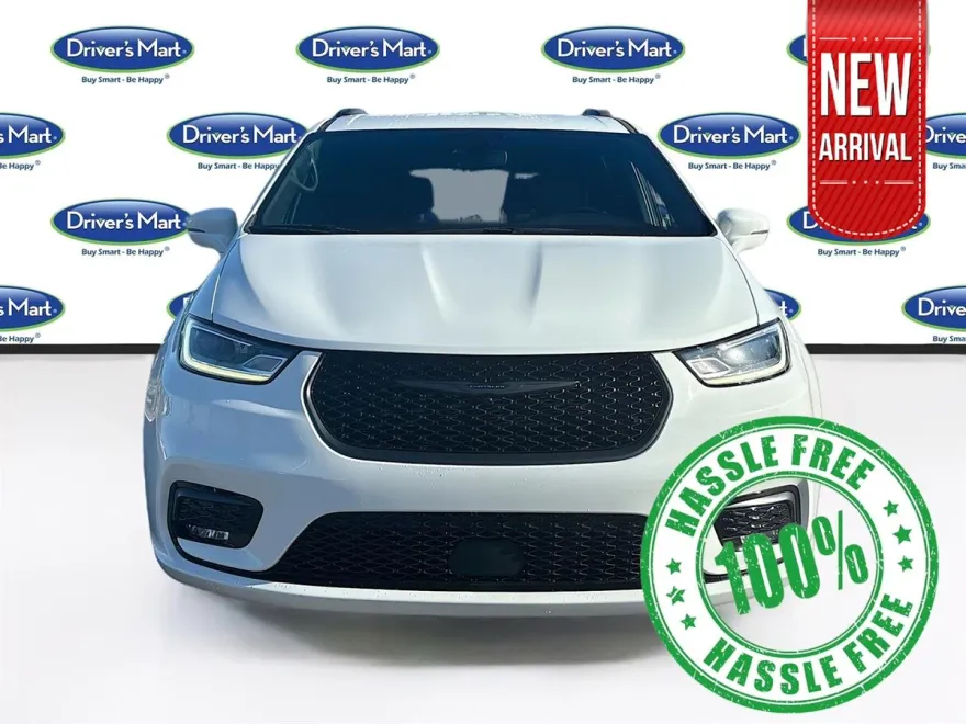 2021 Chrysler Pacifica Touring photo 1
