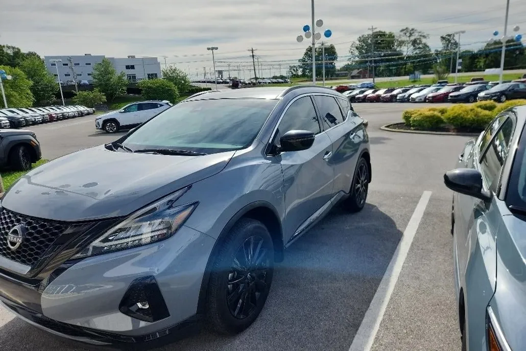 2024 Nissan Murano SV photo 1