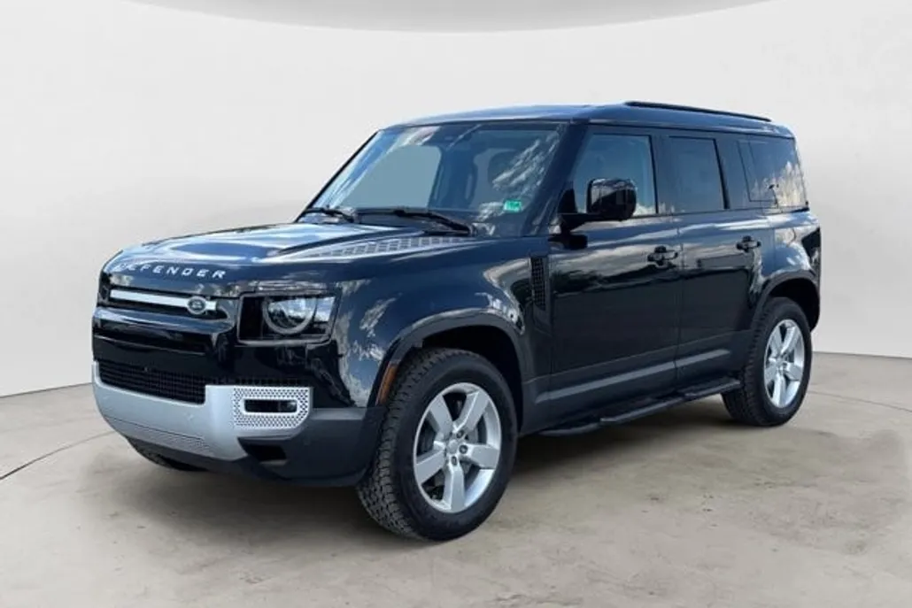 2025 Land Rover Defender 110 S photo 1