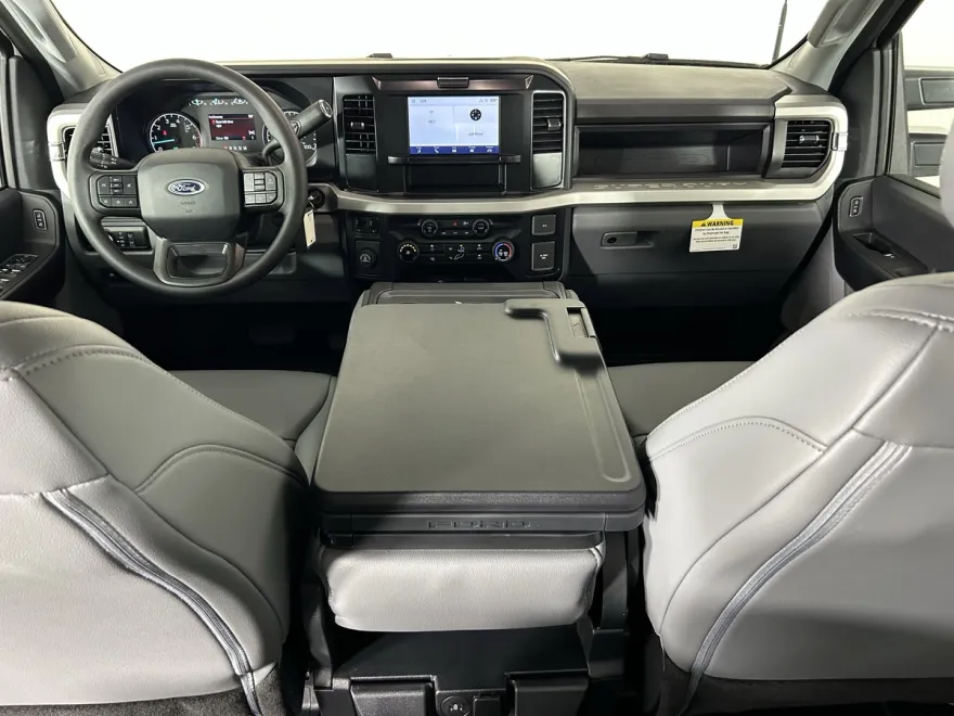 2025 Ford F-350 photo 1