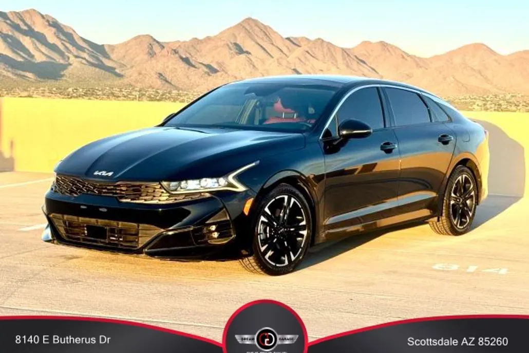 2022 Kia K5 GT-Line photo 1