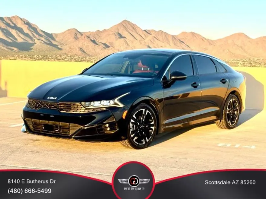 2022 Kia K5 GT-Line photo 1