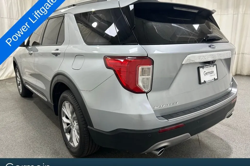 2023 Ford Explorer Limited photo 1