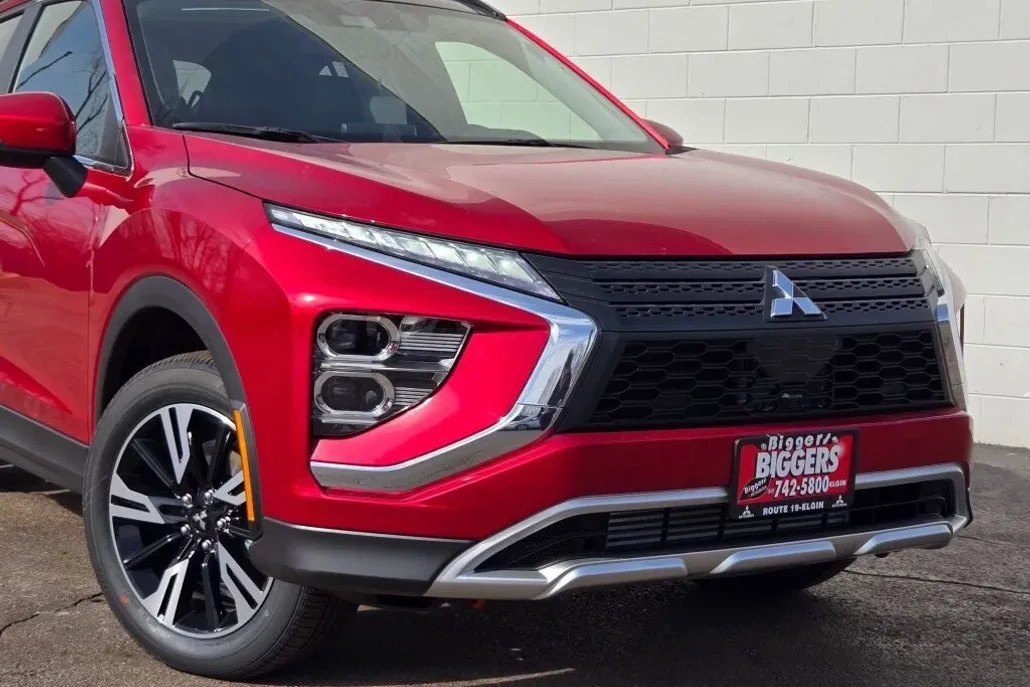 2025 Mitsubishi Eclipse Cross SEL photo 1