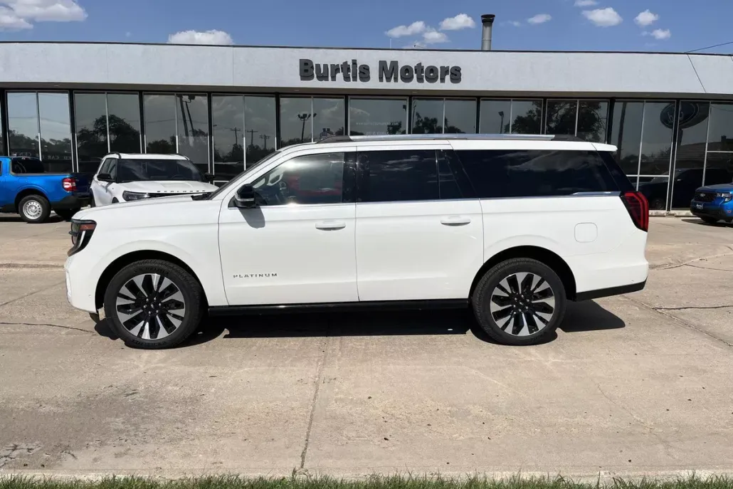2025 Ford Expedition Platinum MAX photo 1