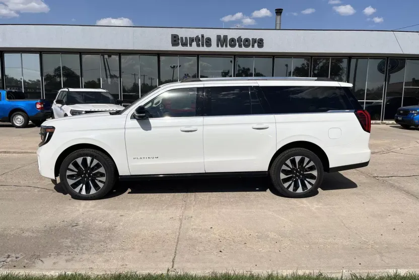 2025 Ford Expedition Platinum MAX photo 1