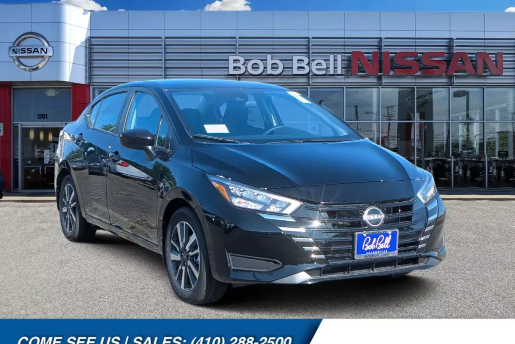2025 Nissan Versa SV photo 1