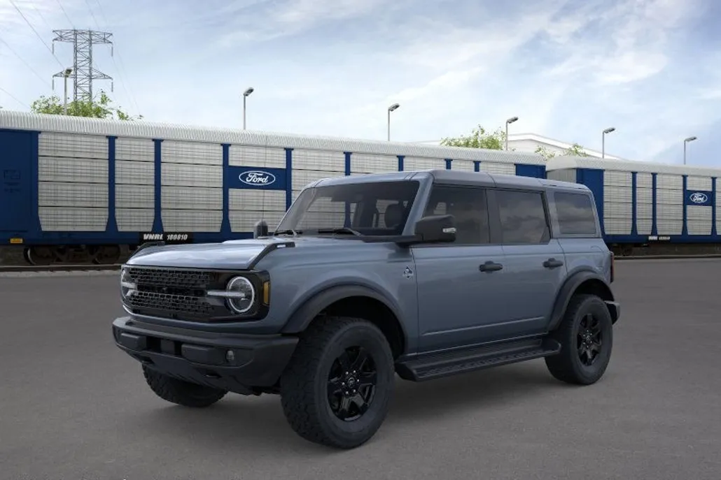 2025 Ford Bronco Outer Banks photo 1