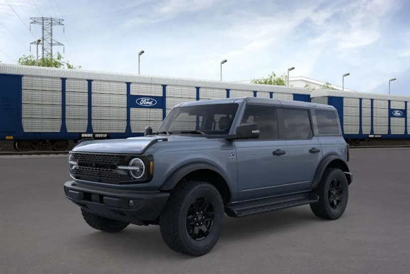 2025 Ford Bronco Outer Banks photo 1