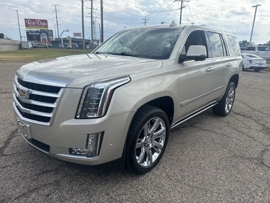 2017 Cadillac Escalade Premium Luxury photo 1