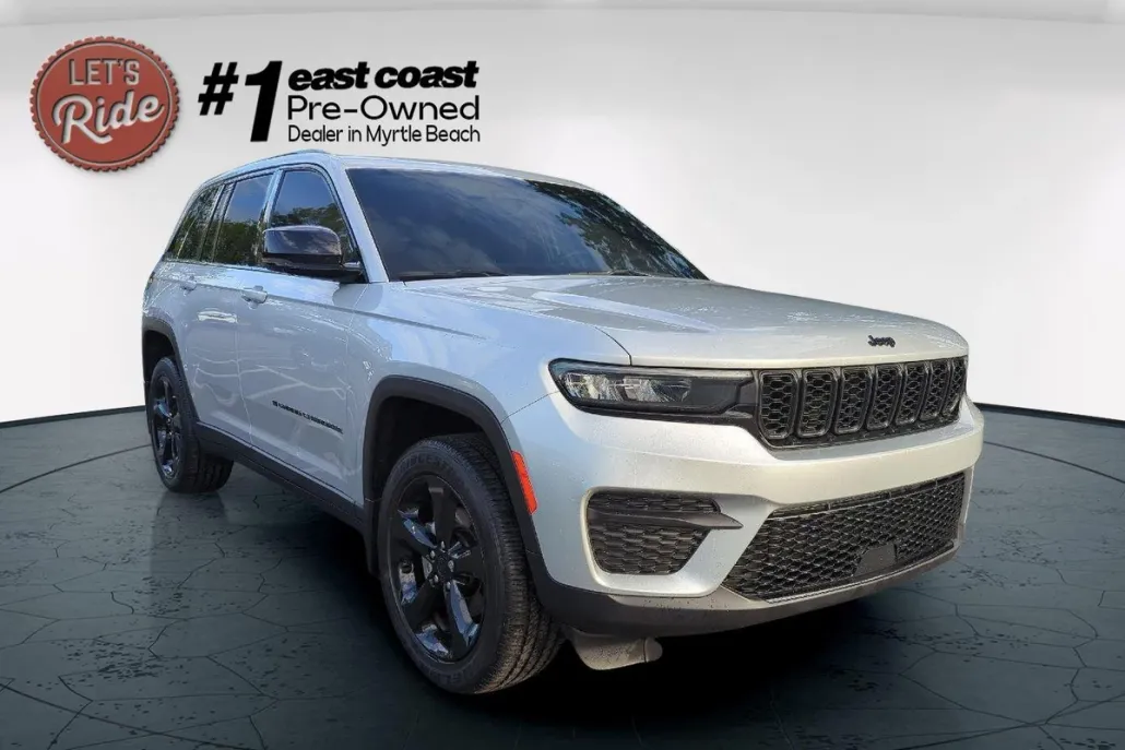 2023 Jeep Grand Cherokee Altitude photo 1