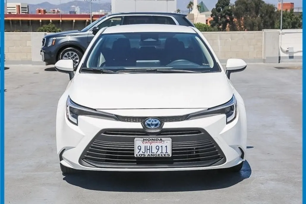 2024 Toyota Corolla Hybrid LE photo 1