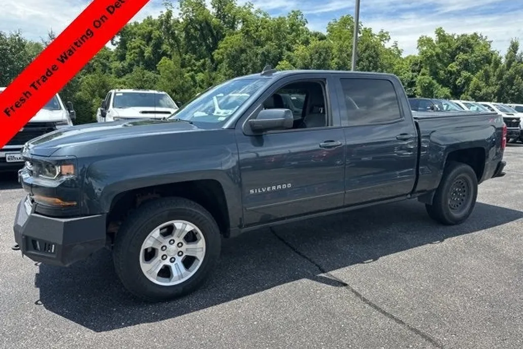 2018 Chevrolet Silverado 1500 LT photo 1