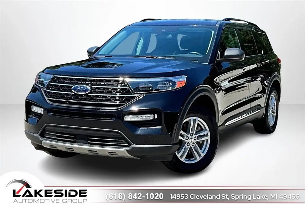 2021 Ford Explorer XLT photo 1