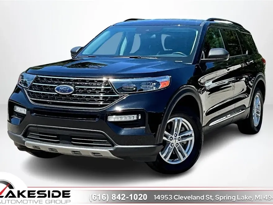 2021 Ford Explorer XLT photo 1