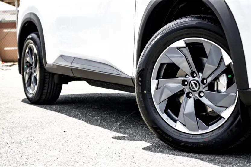 2025 Nissan Rogue SV photo 1