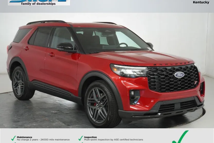 2025 Ford Explorer ST photo 1