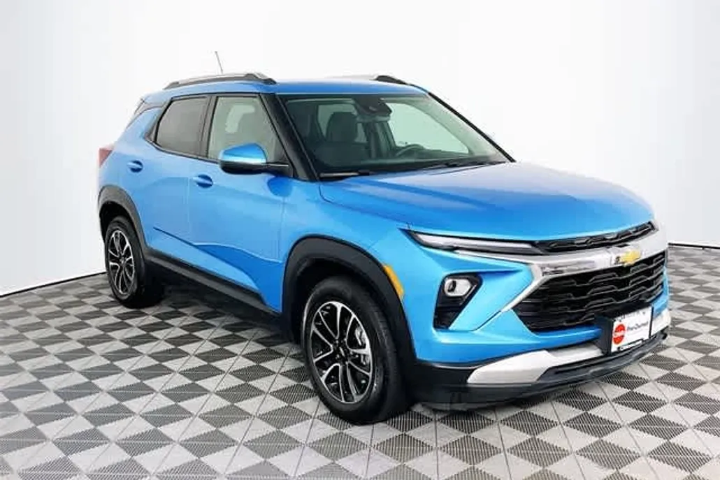 2025 Chevrolet Trailblazer LT photo 1