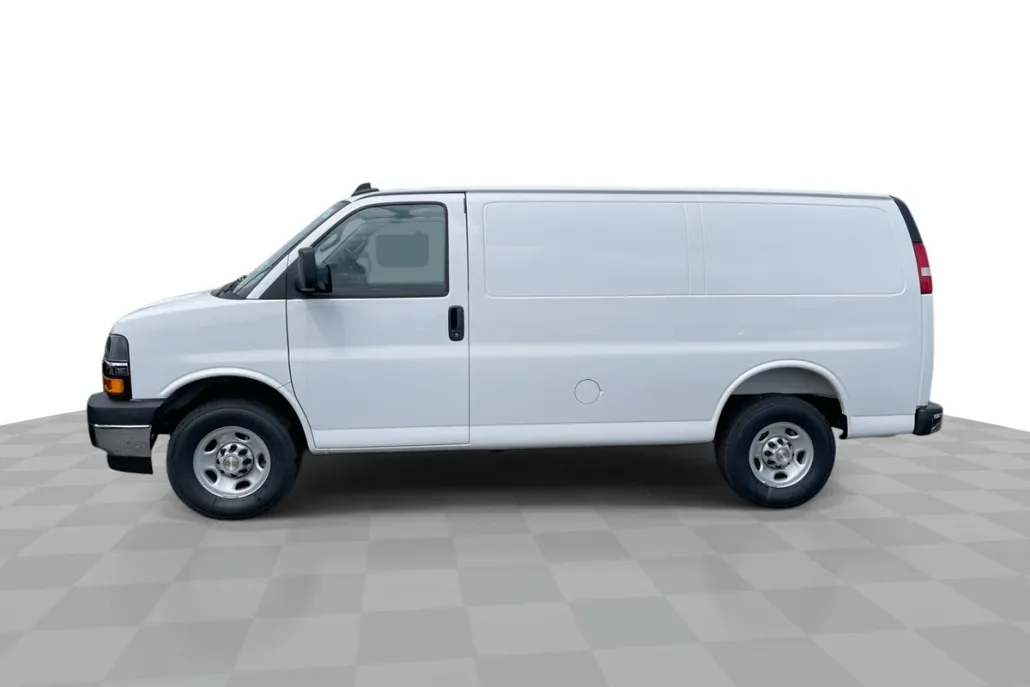 2025 Chevrolet Express Cargo 2500 photo 1