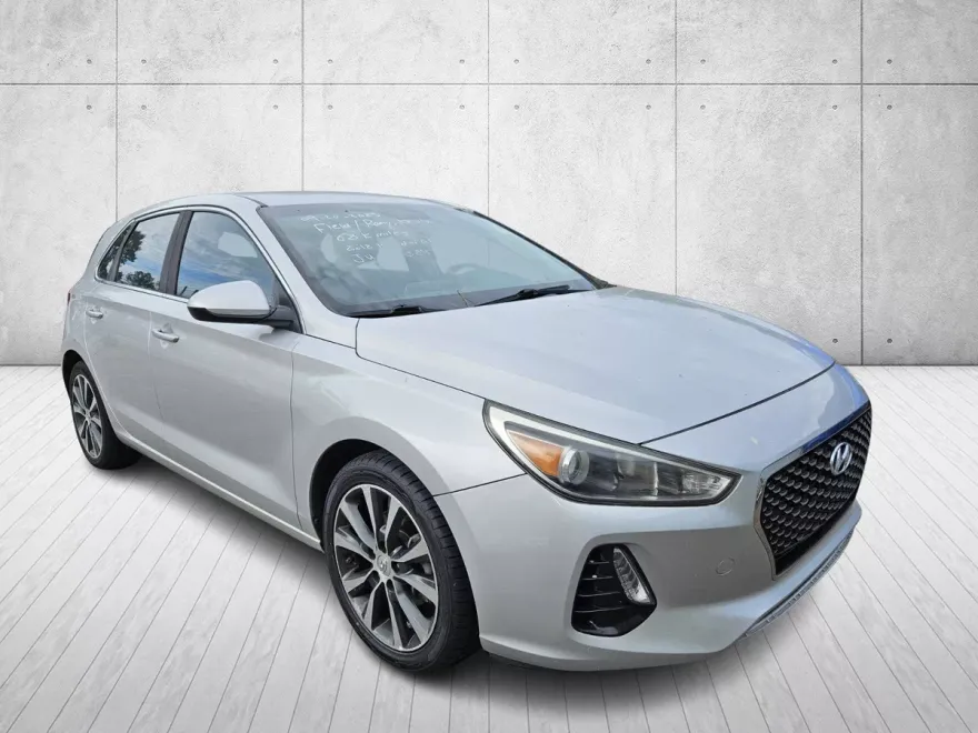2018 Hyundai Elantra GT Base photo 1