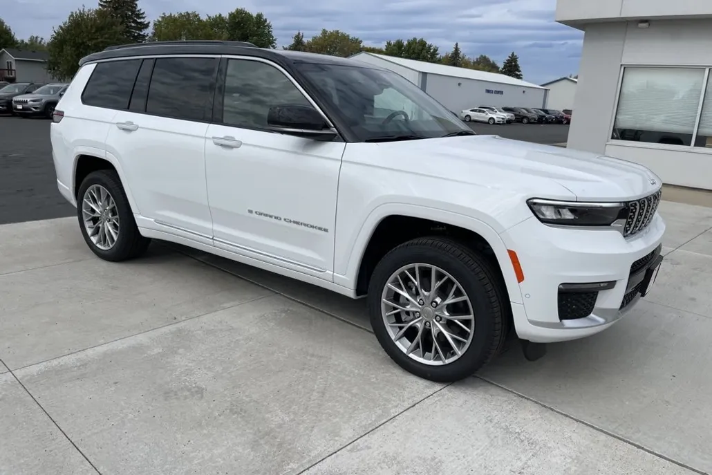 2025 Jeep Grand Cherokee L Summit photo 1