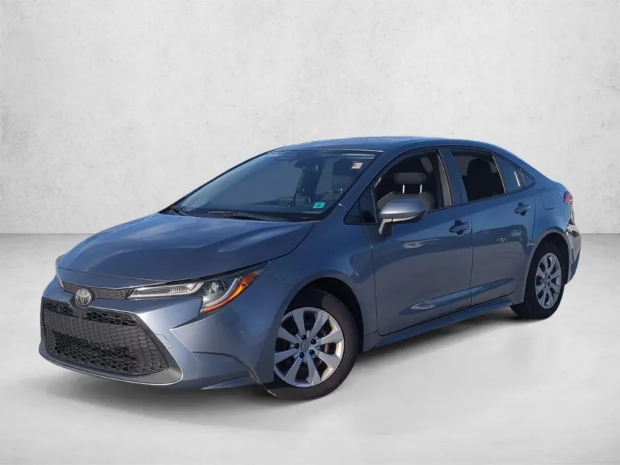 2020 Toyota Corolla LE photo 1