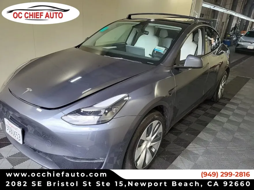 2022 Tesla Model Y Long Range photo 1