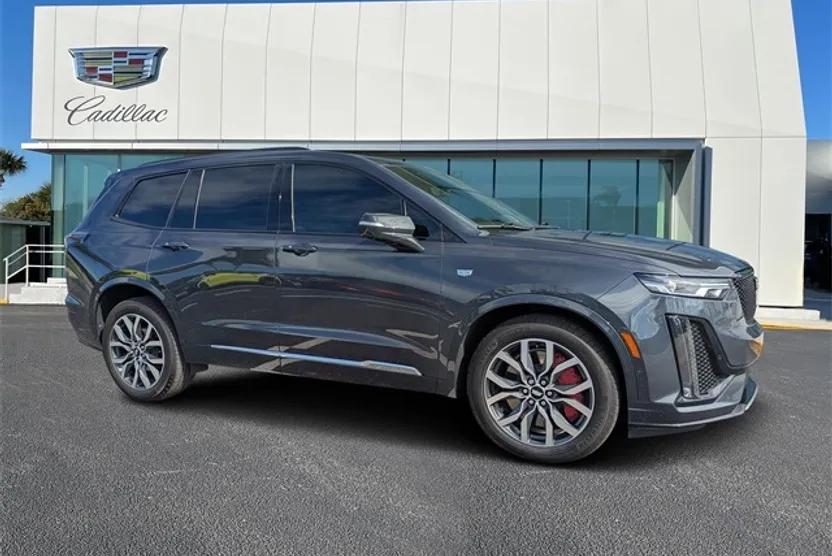 2023 Cadillac XT6 Sport photo 1