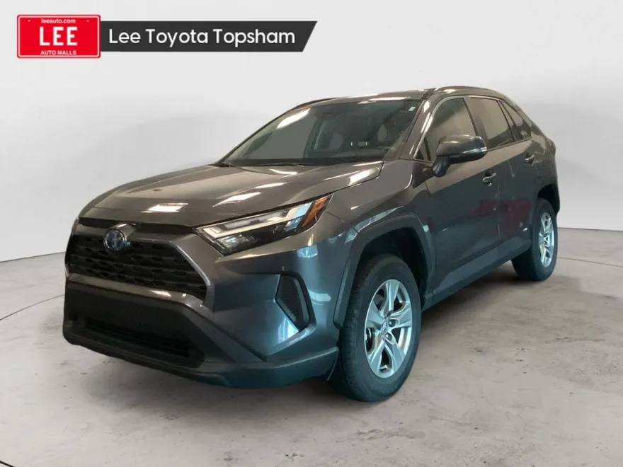 2024 Toyota RAV4 Hybrid XLE photo 1