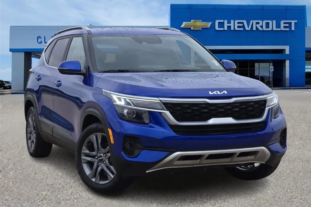 2023 Kia Seltos S photo 1