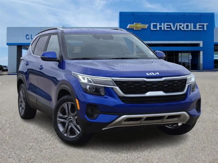 2023 Kia Seltos S photo 1