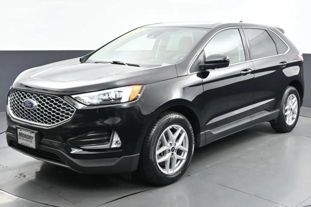 2023 Ford Edge SEL photo 1