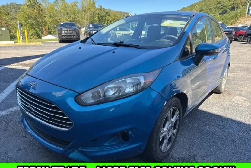 2014 Ford Fiesta SE photo 1