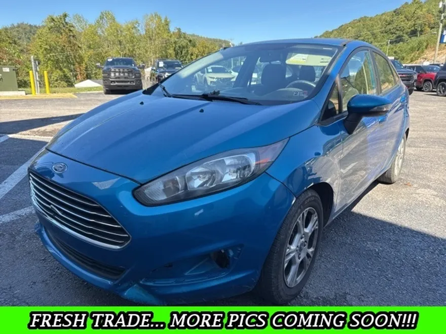 2014 Ford Fiesta SE photo 1