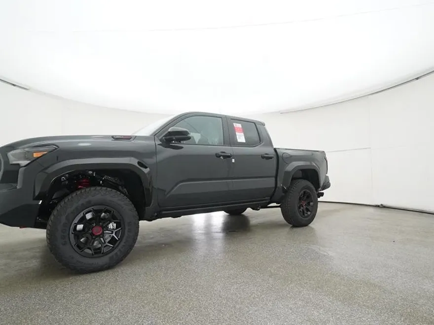 2025 Toyota Tacoma TRD Pro photo 6