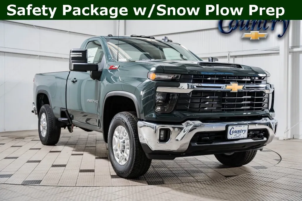 2025 Chevrolet Silverado LT photo 1