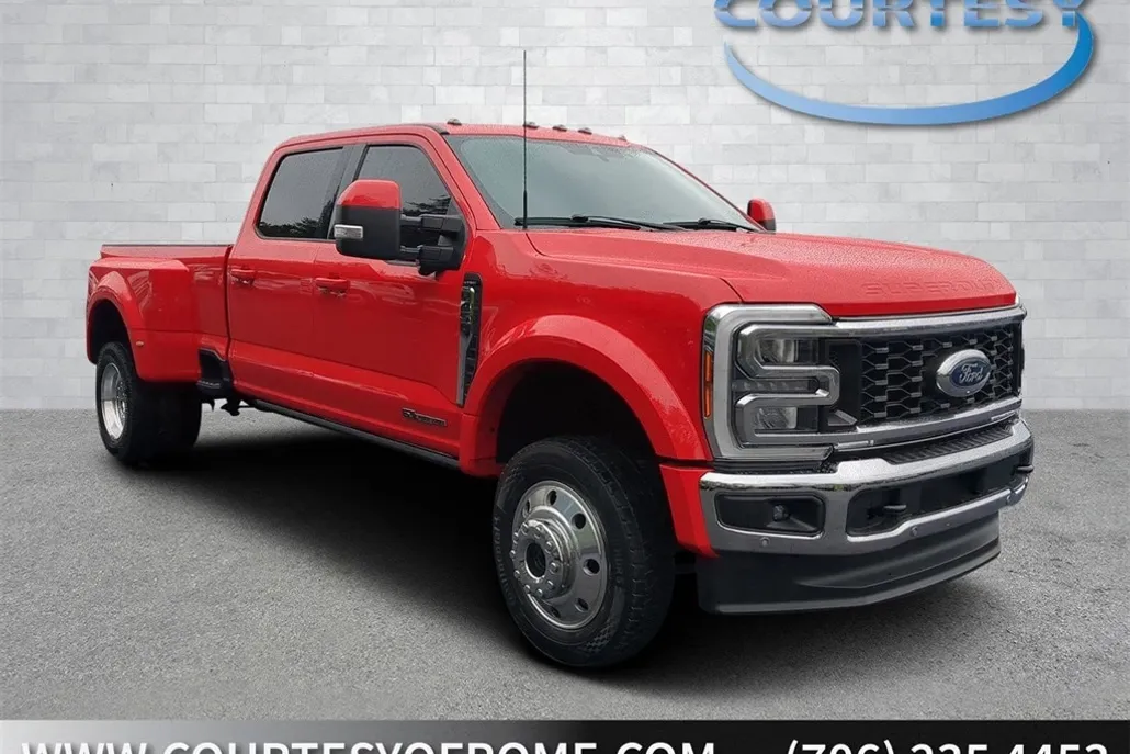 2023 Ford F-450 Lariat photo 1