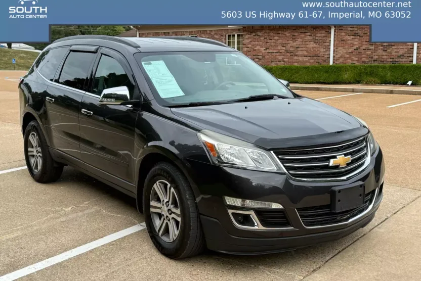 2016 Chevrolet Traverse 1LT photo 1