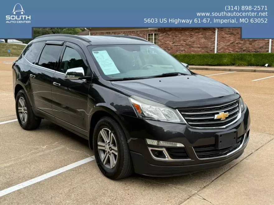 2016 Chevrolet Traverse 1LT photo 1