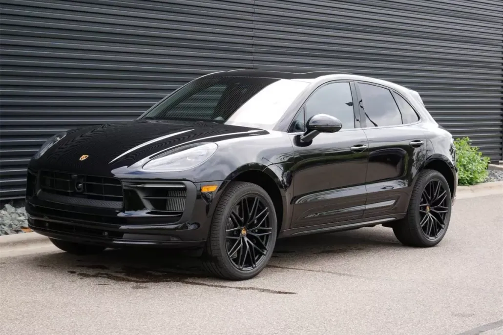 2025 Porsche Macan GTS photo 1