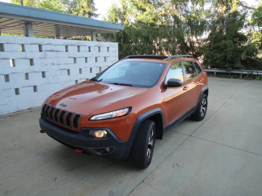 2014 Jeep Cherokee Trailhawk photo 1
