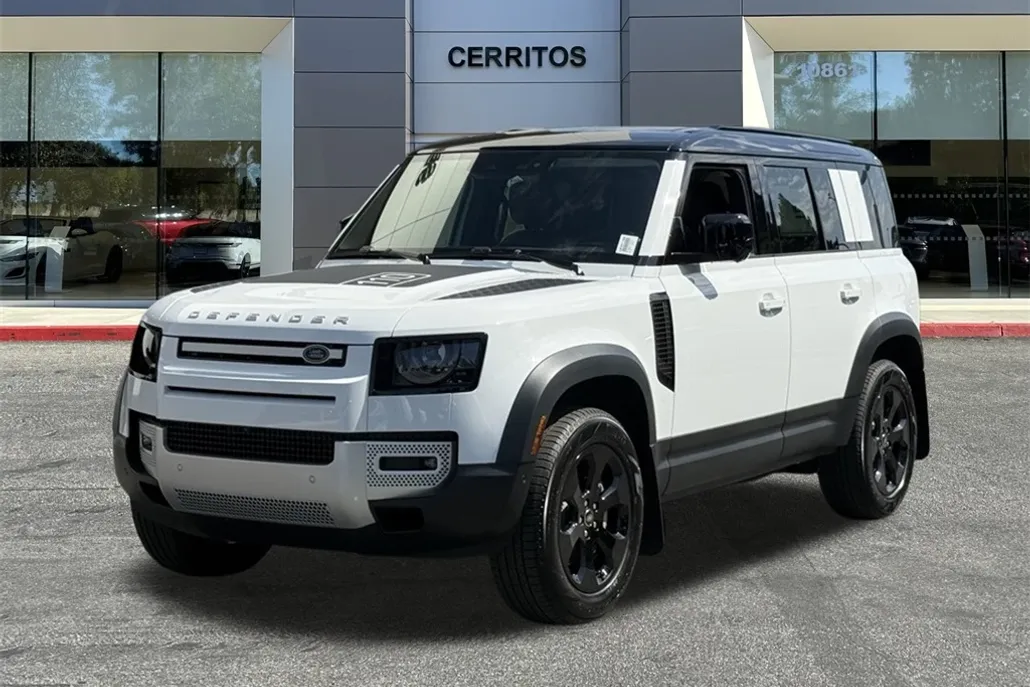 2025 Land Rover Defender 110 S photo 1
